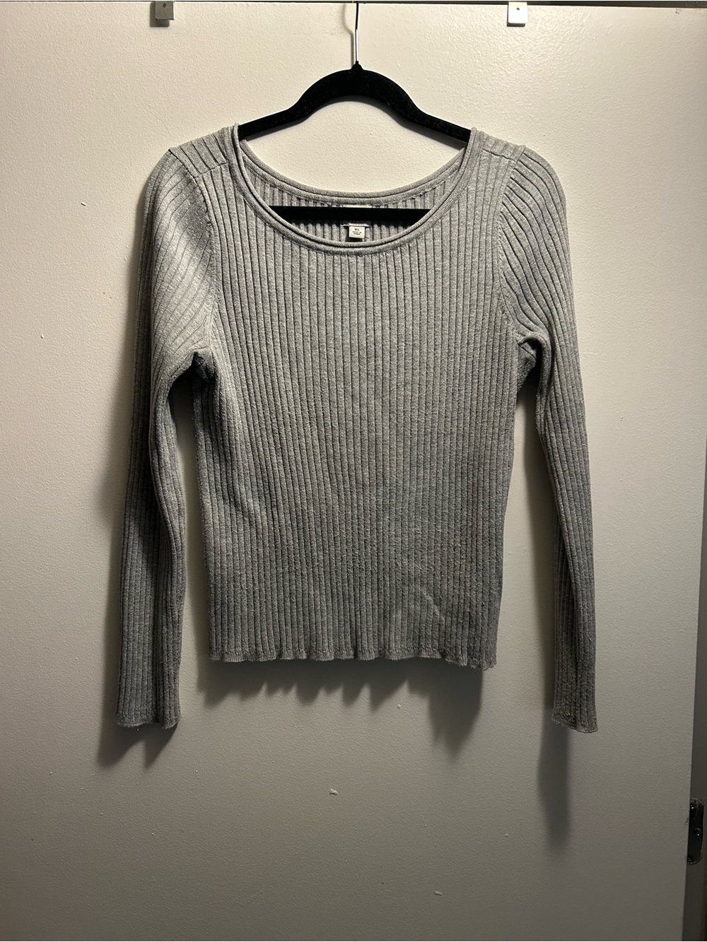 a new day Lightweight Ribbed Scoop Neck Long Sleeve Top - Gray